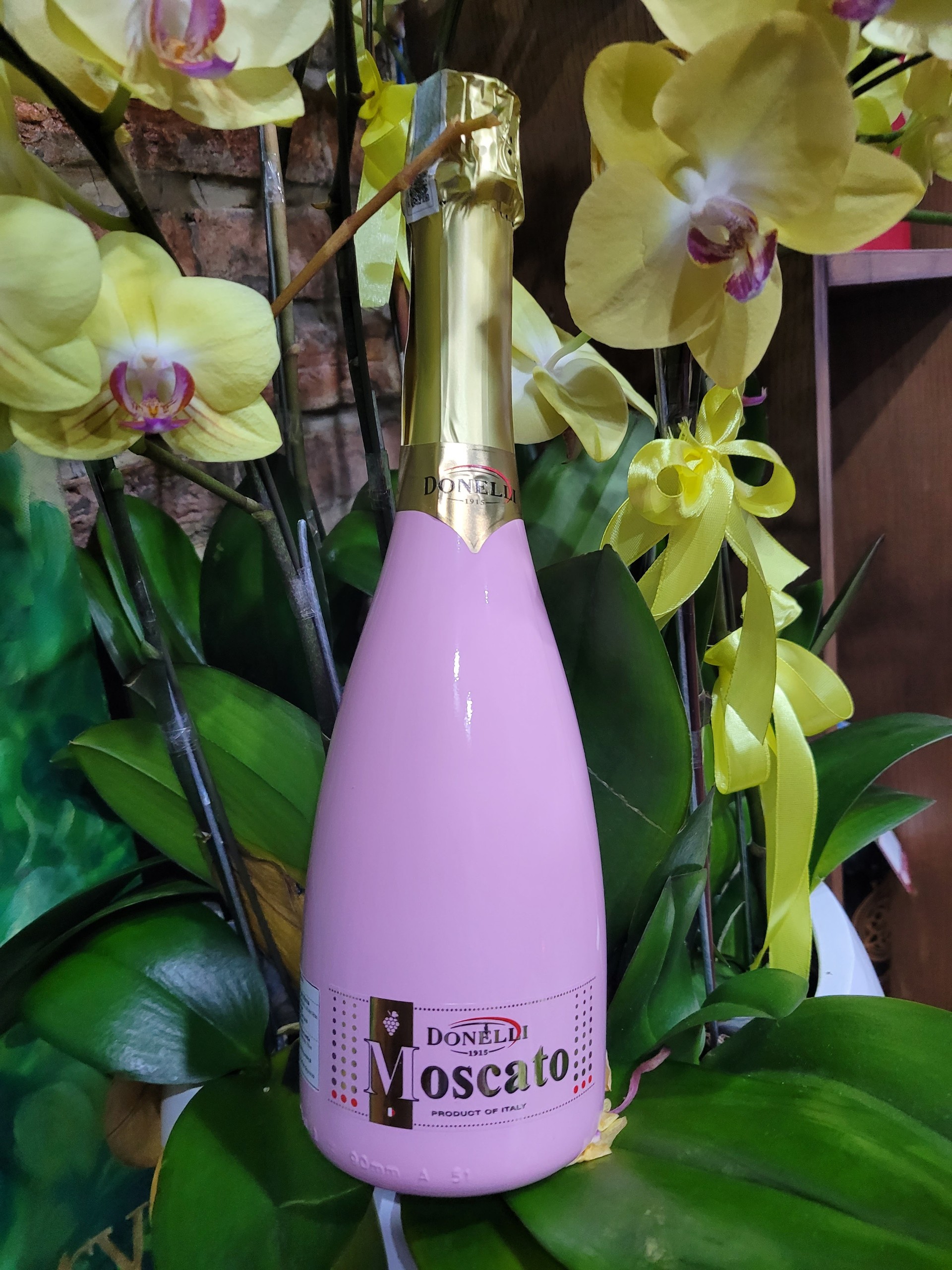 rượu vang nổ Moscato Donelli Pink